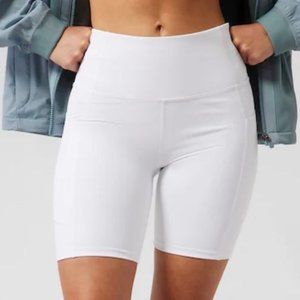 American Eagle Biker Shorts in White